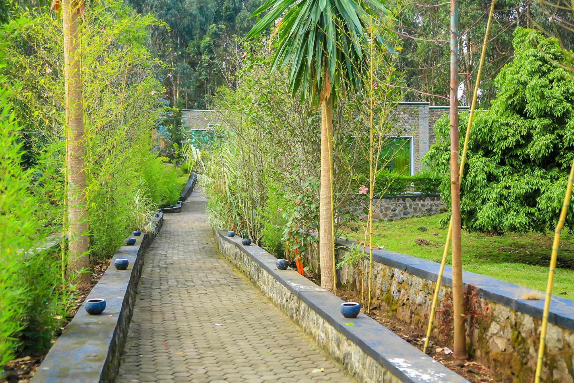Karisimbi Cave Resort Ruhengeri Exterior foto